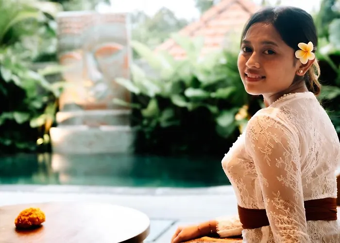 Madhawa & * Ubud