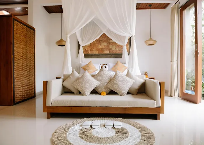 Madhawa & Villa Ubud