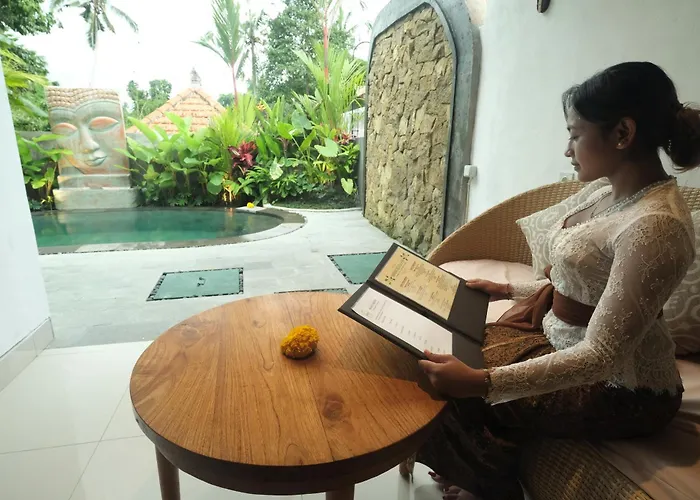 Madhawa & Villa